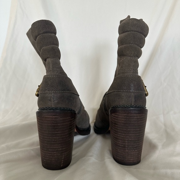 NWB JEAN MICHEL CAZABAT BROWN SUEDE GOLD BUCKLE ANKLE BOOTIE CHUNKY HEEL 9 - Picture 2 of 8